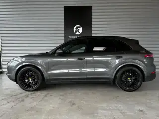Vehicle image thumbnail, number 2