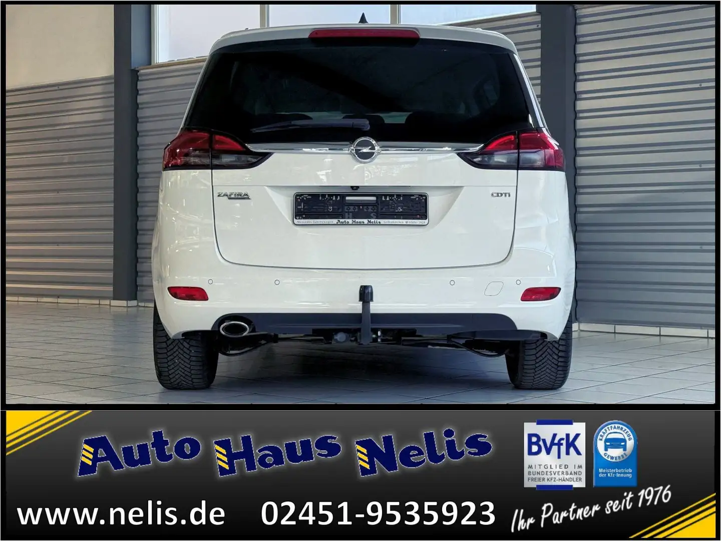 Vehicle image, number 4
