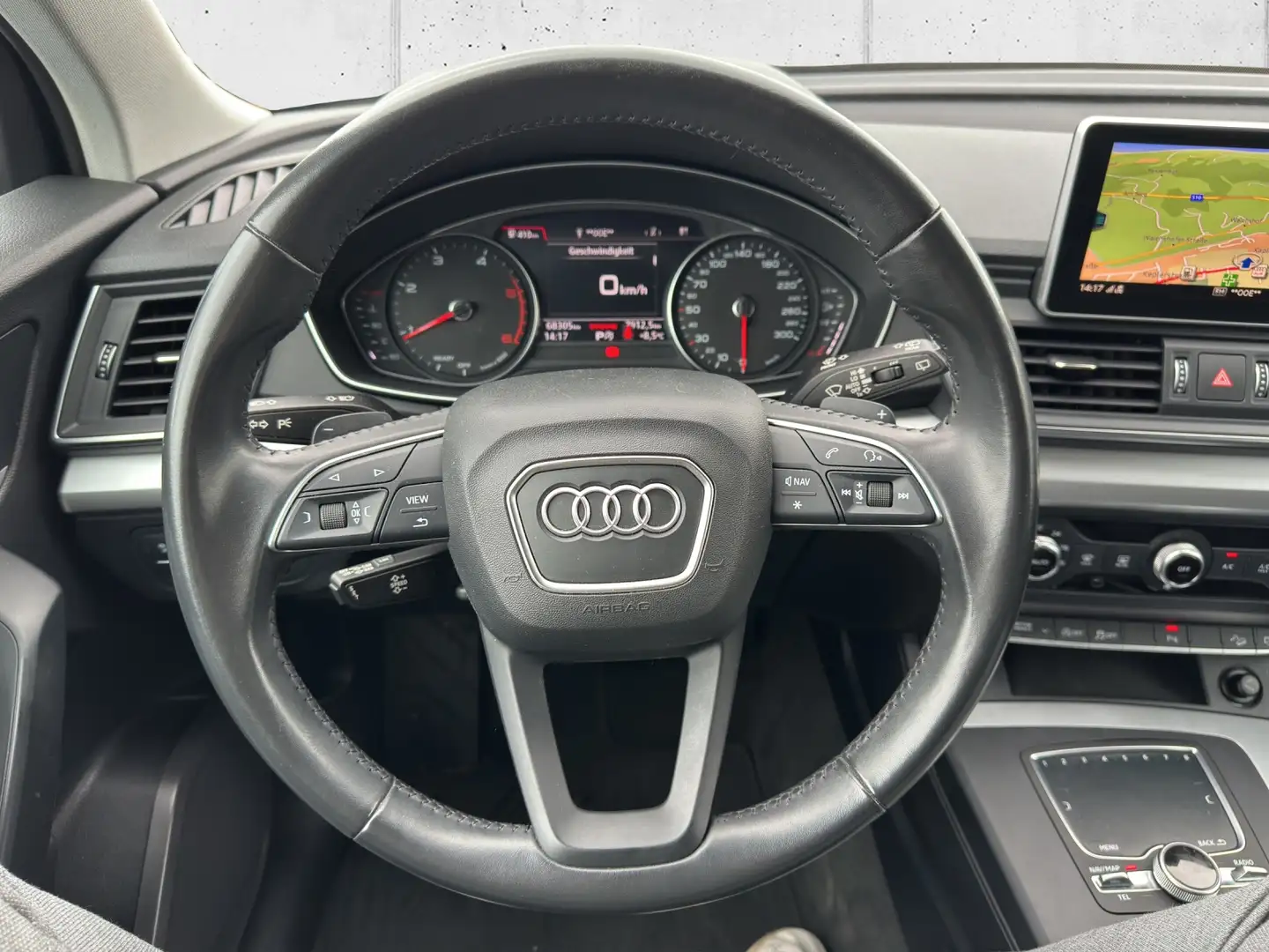 Vehicle image, number 11