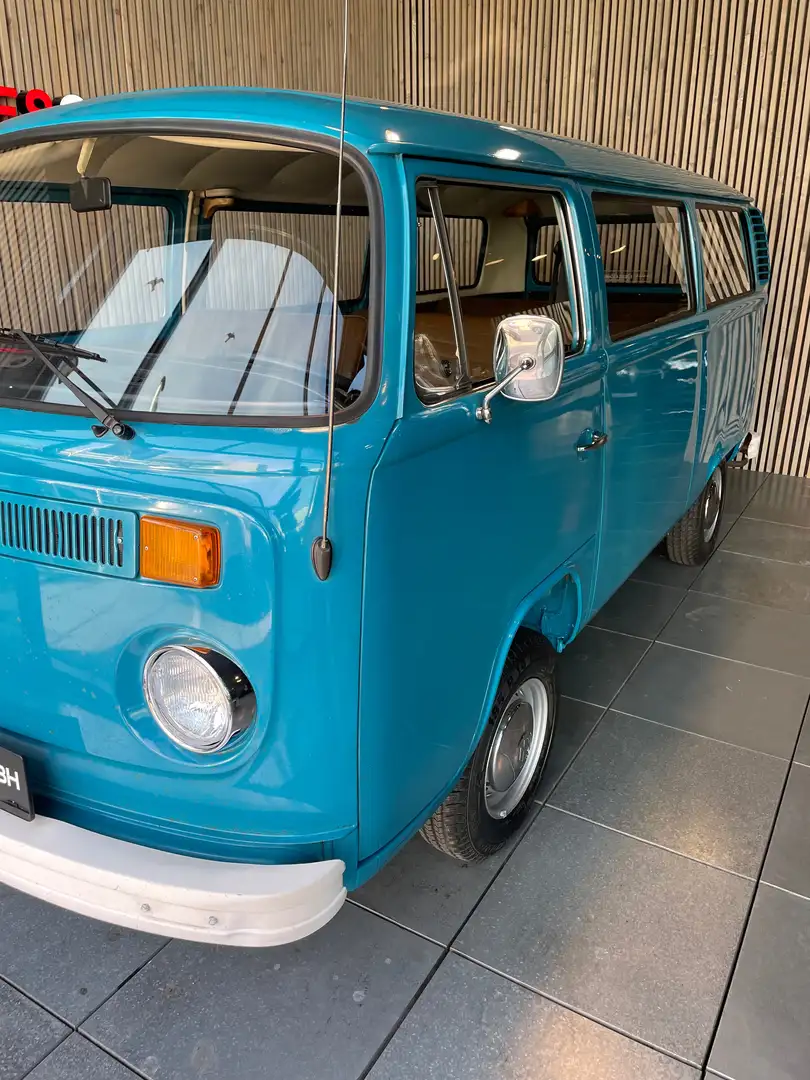 Vehicle image, number 3