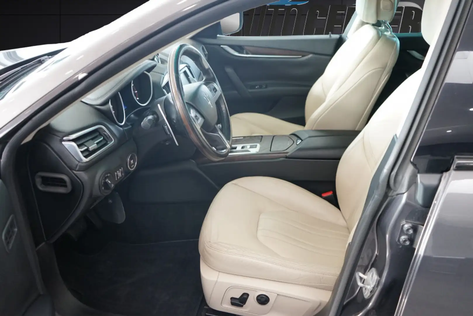 Vehicle image, number 9