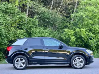 Vehicle image thumbnail, number 3