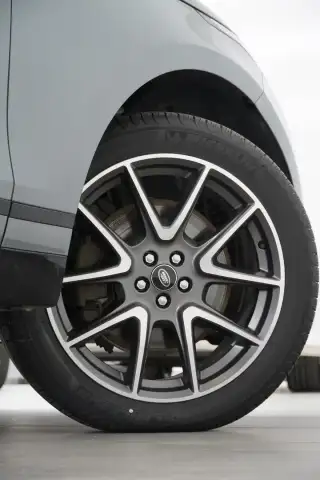Vehicle image thumbnail, number 9