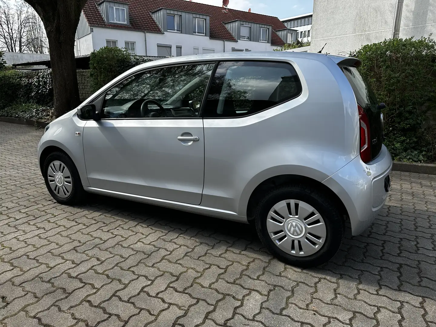 Vehicle image, number 2