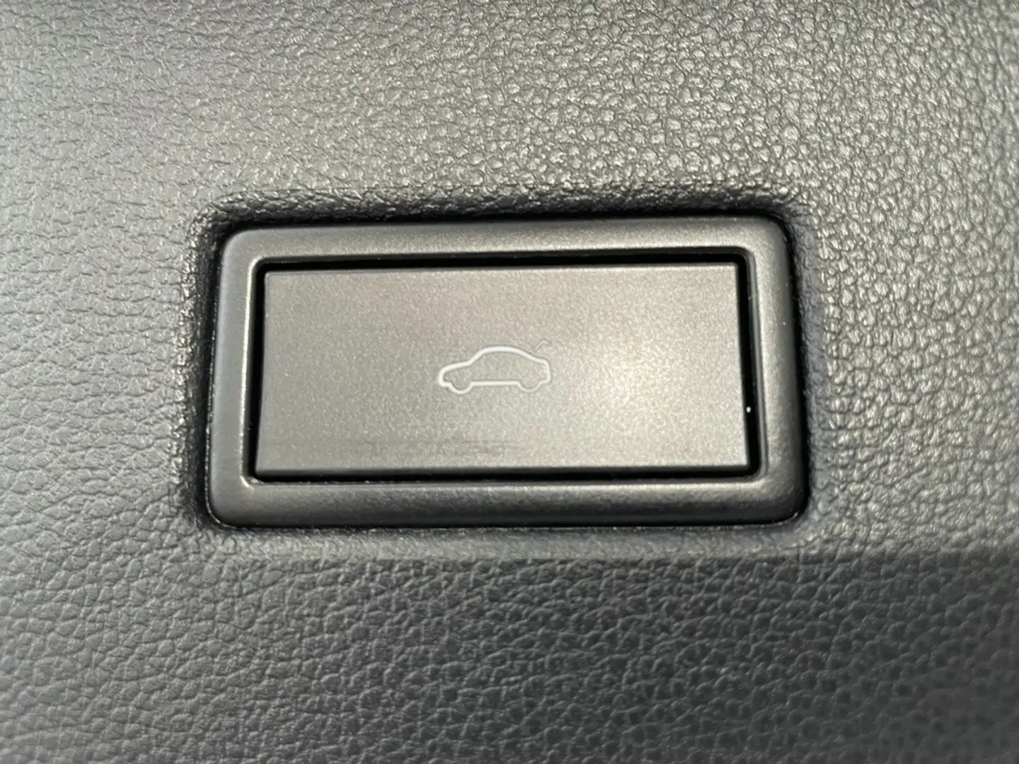 Vehicle image, number 5