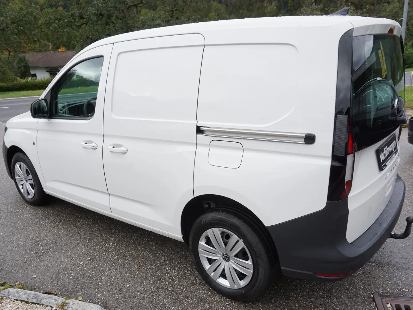 Vehicle image, number 3