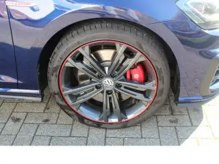 Vehicle image thumbnail, number 4