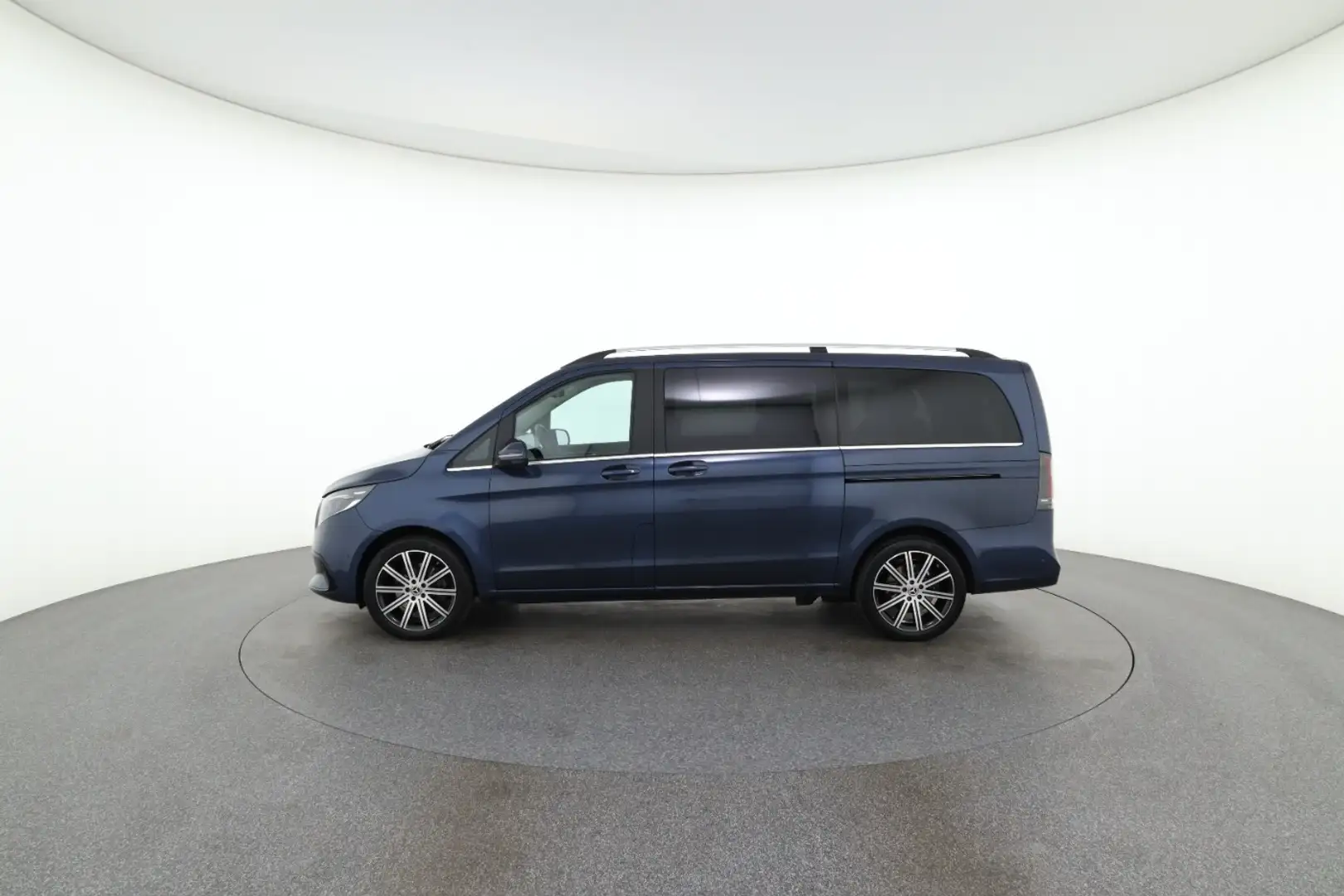 Vehicle image, number 4