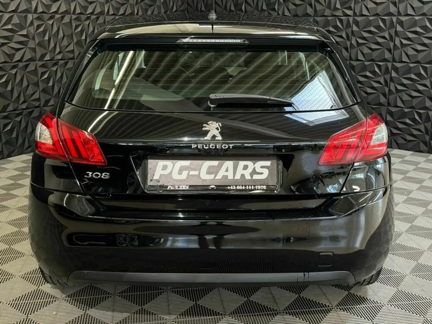 Vehicle image, number 7