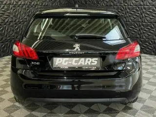 Vehicle image thumbnail, number 7