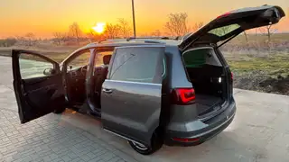 Vehicle image thumbnail, number 4