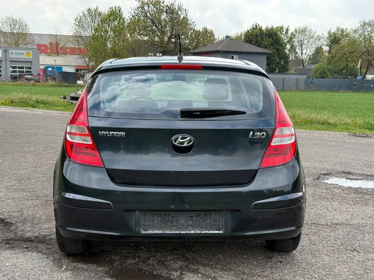 Vehicle image, number 6