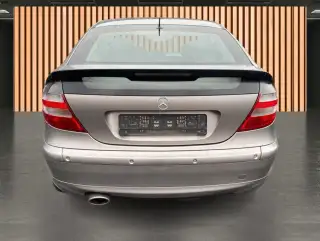 Vehicle image thumbnail, number 7