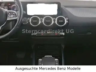 Vehicle image thumbnail, number 4