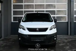 Vehicle image thumbnail, number 3