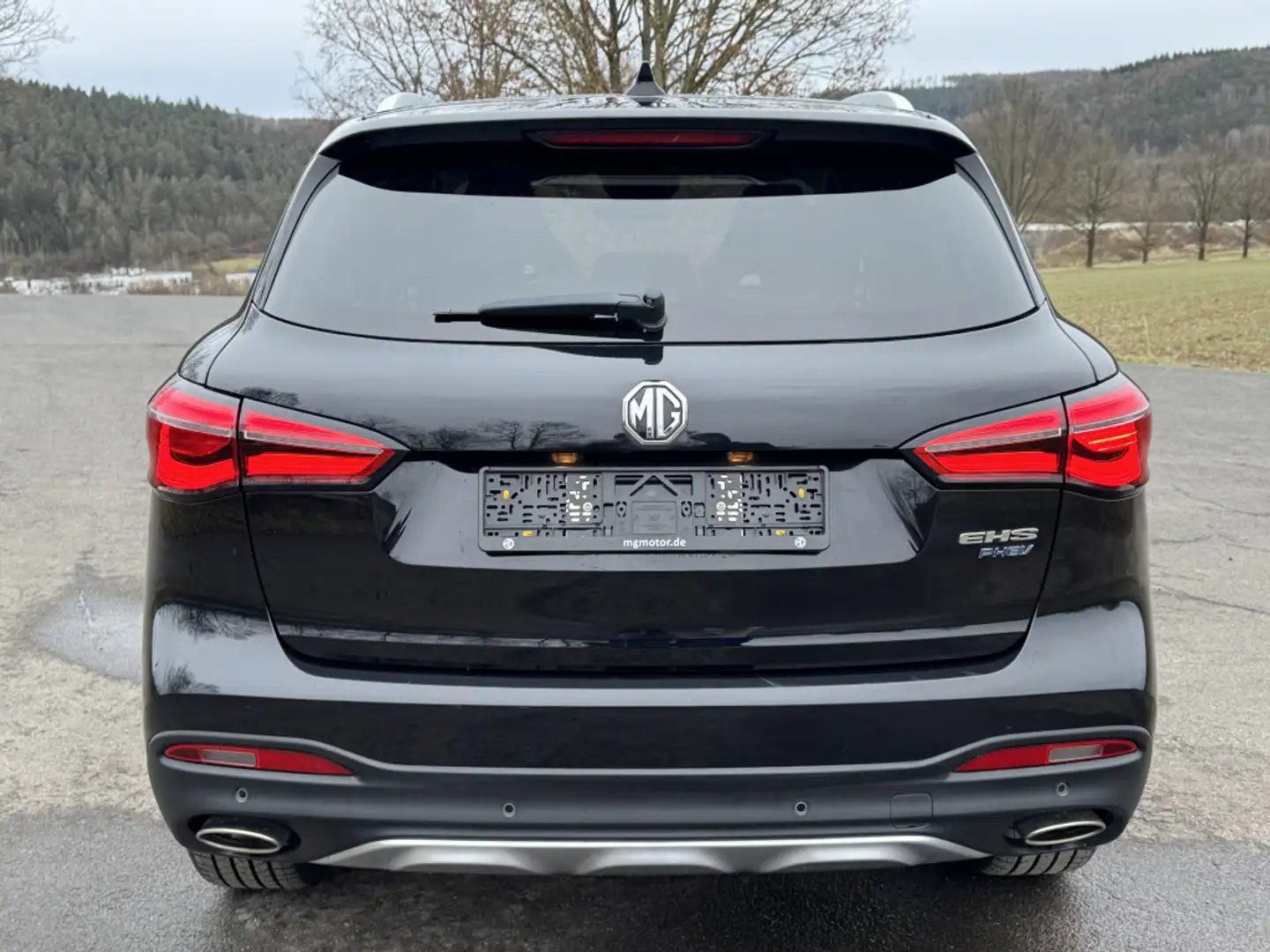 Vehicle image, number 6