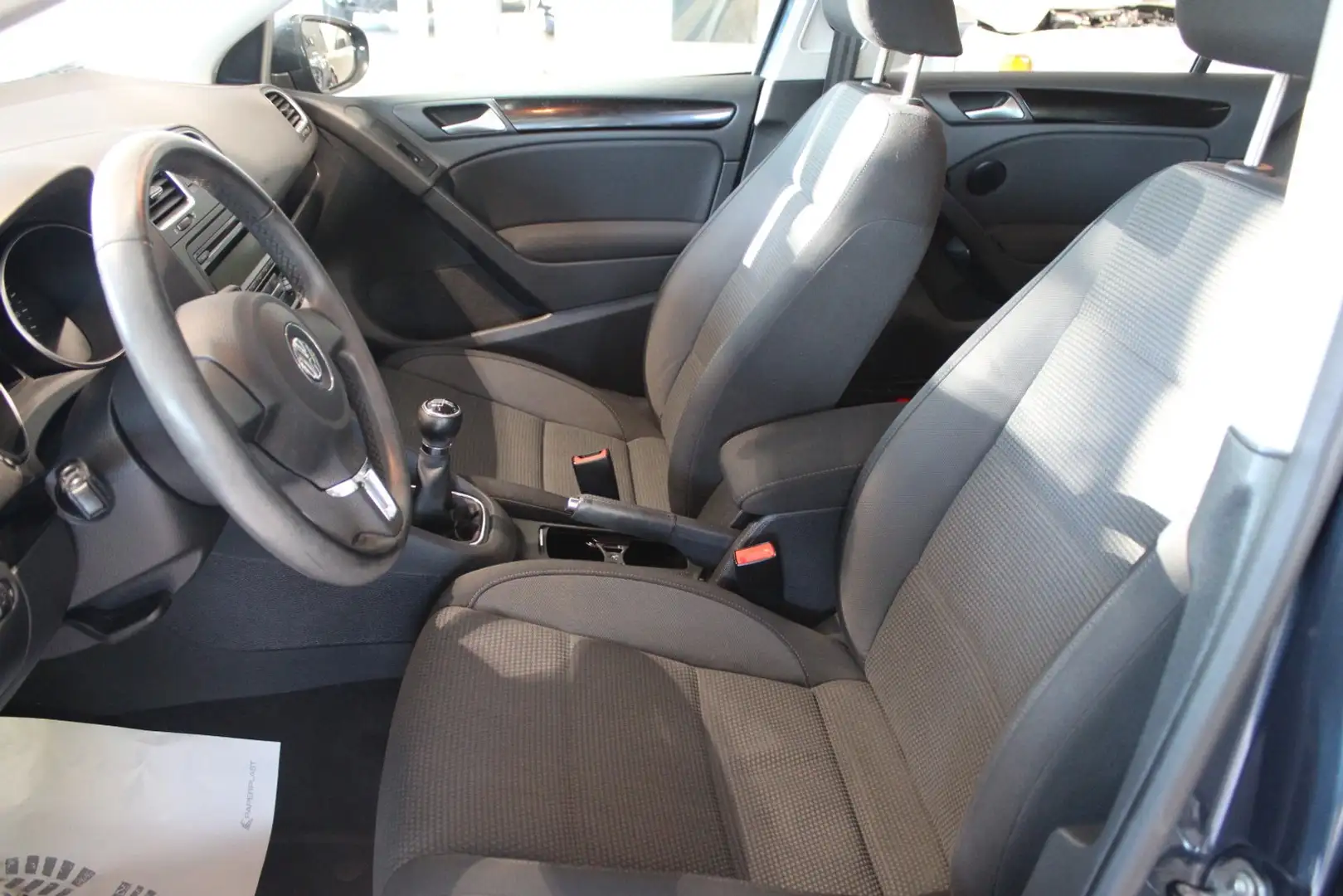Vehicle image, number 9