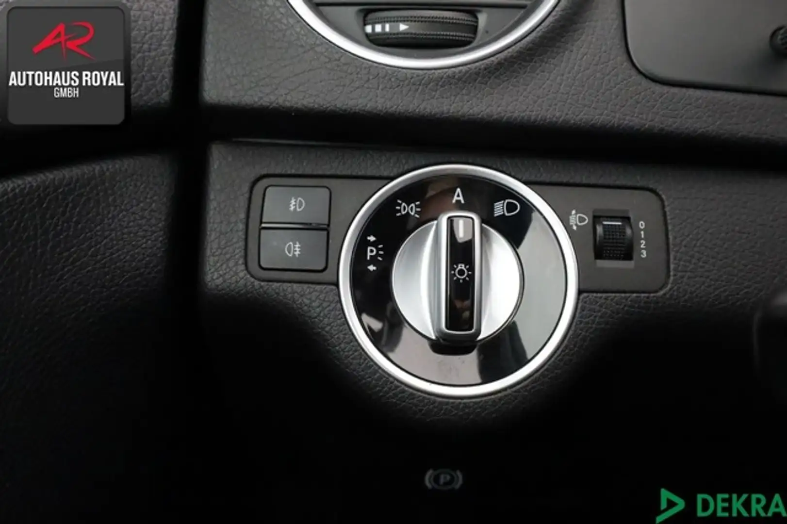 Vehicle image, number 14
