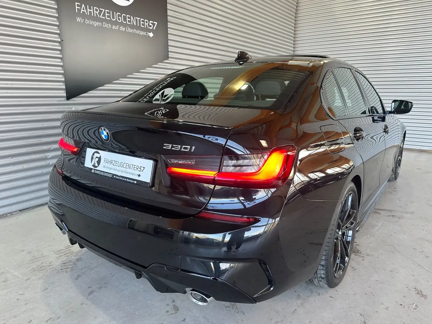 Vehicle image, number 8