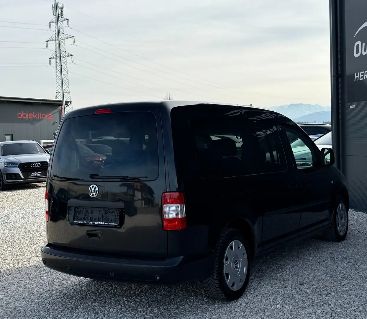 Vehicle image, number 6