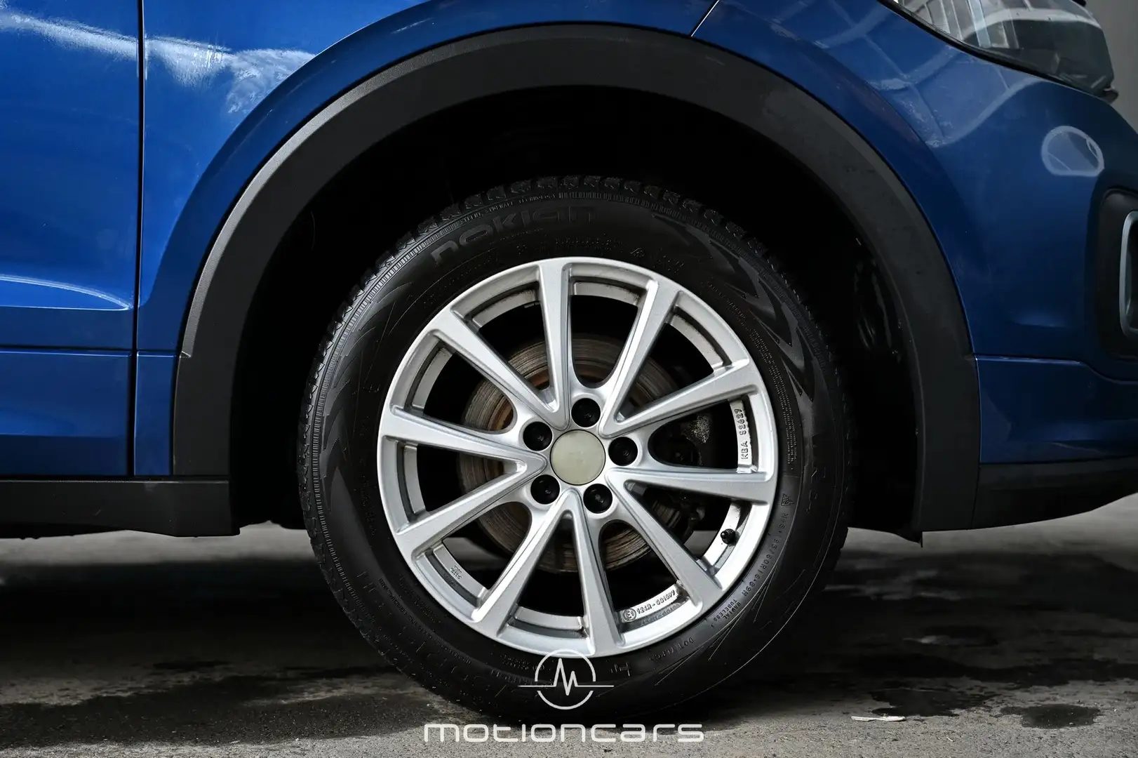 Vehicle image, number 7