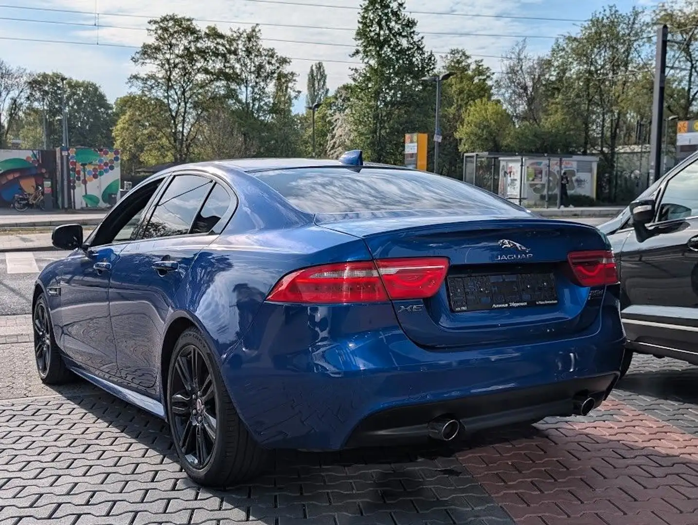 Vehicle image, number 4