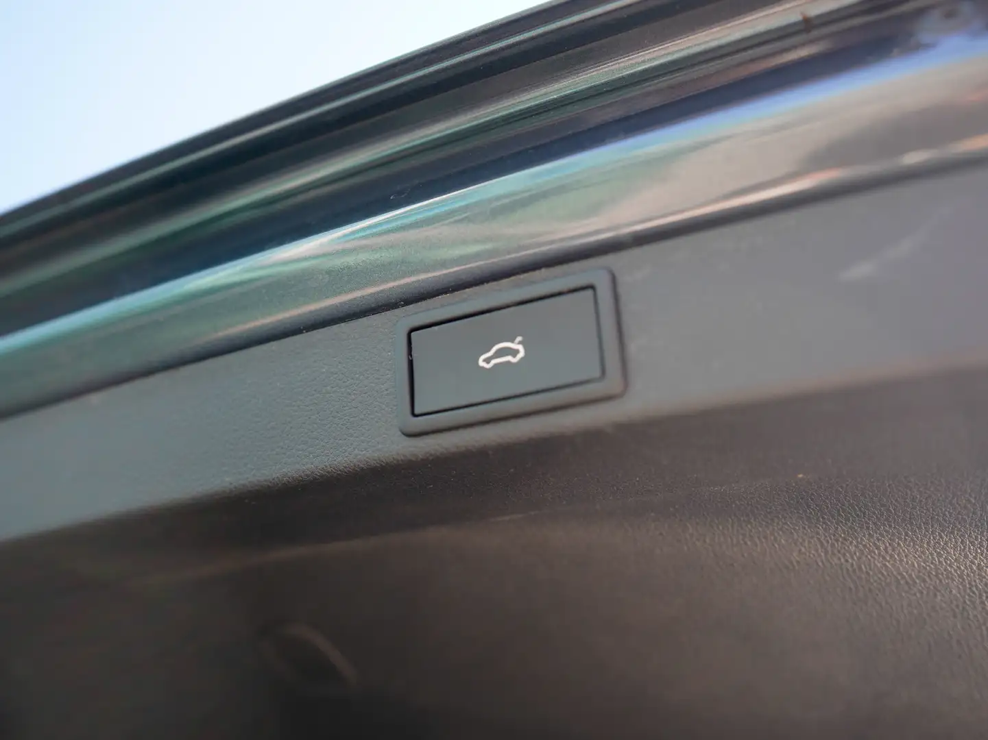 Vehicle image, number 20