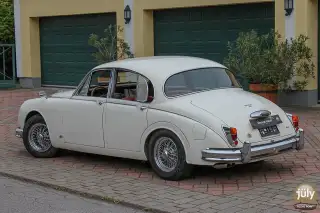 Vehicle image thumbnail, number 6