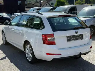 Vehicle image thumbnail, number 4