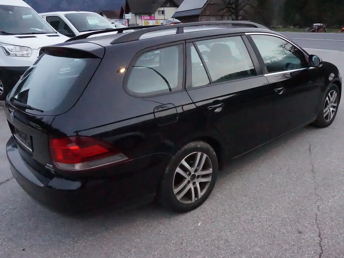 Vehicle image, number 9