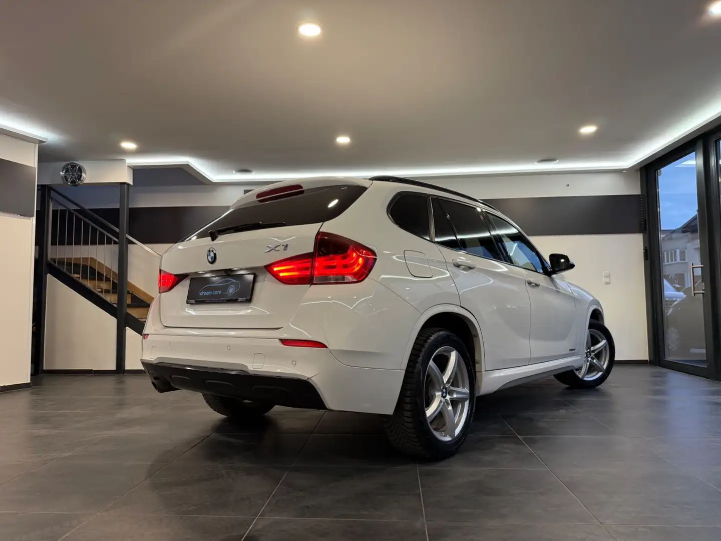 Vehicle image, number 2