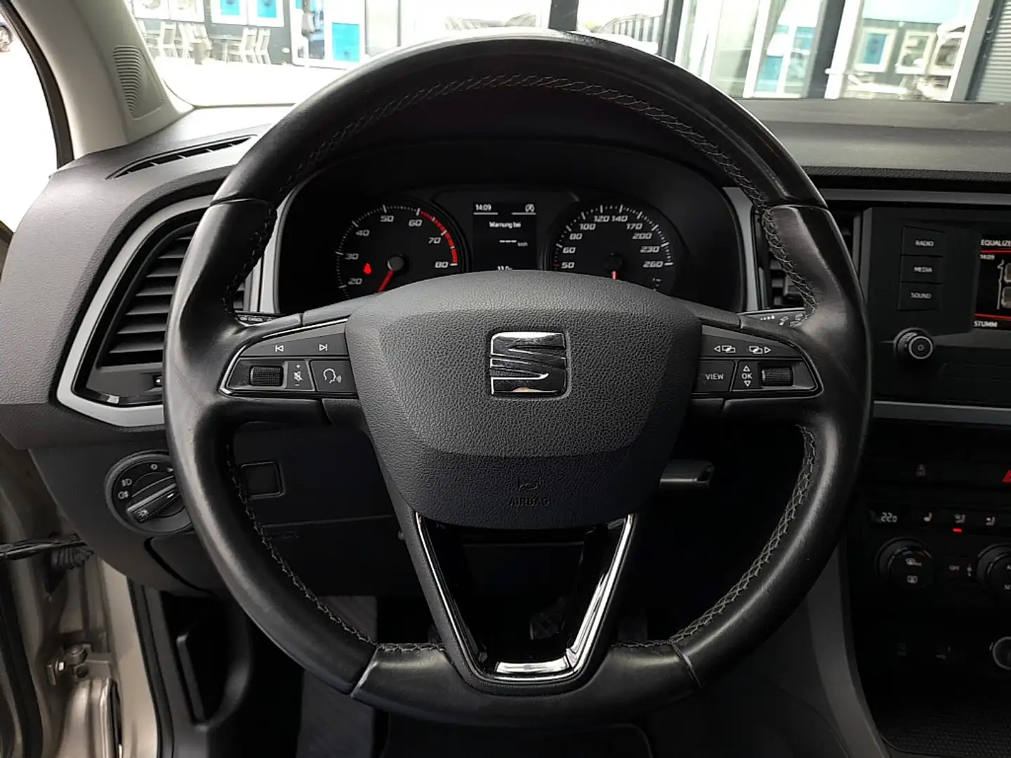 Vehicle image, number 7