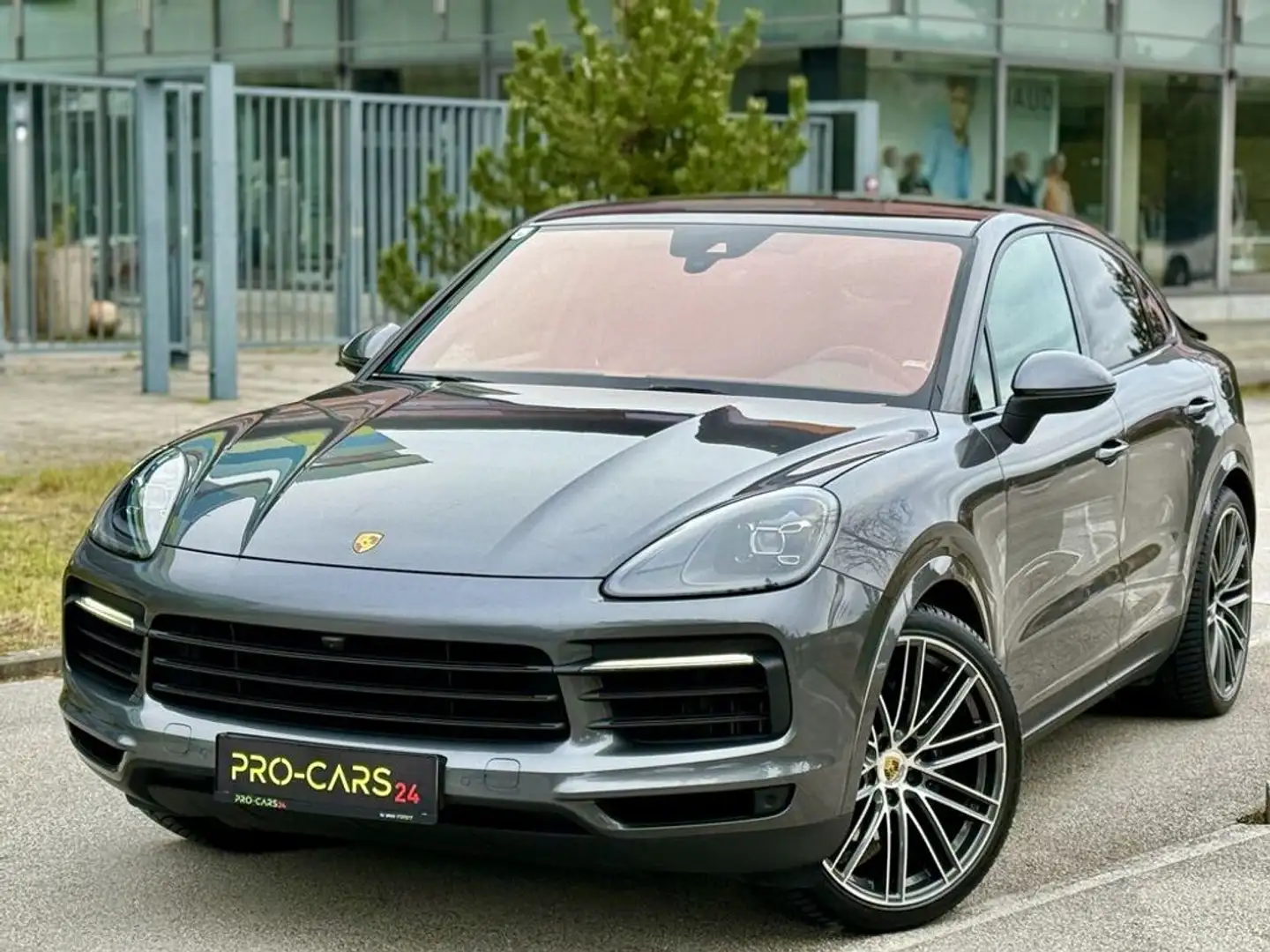 Vehicle image, number 10
