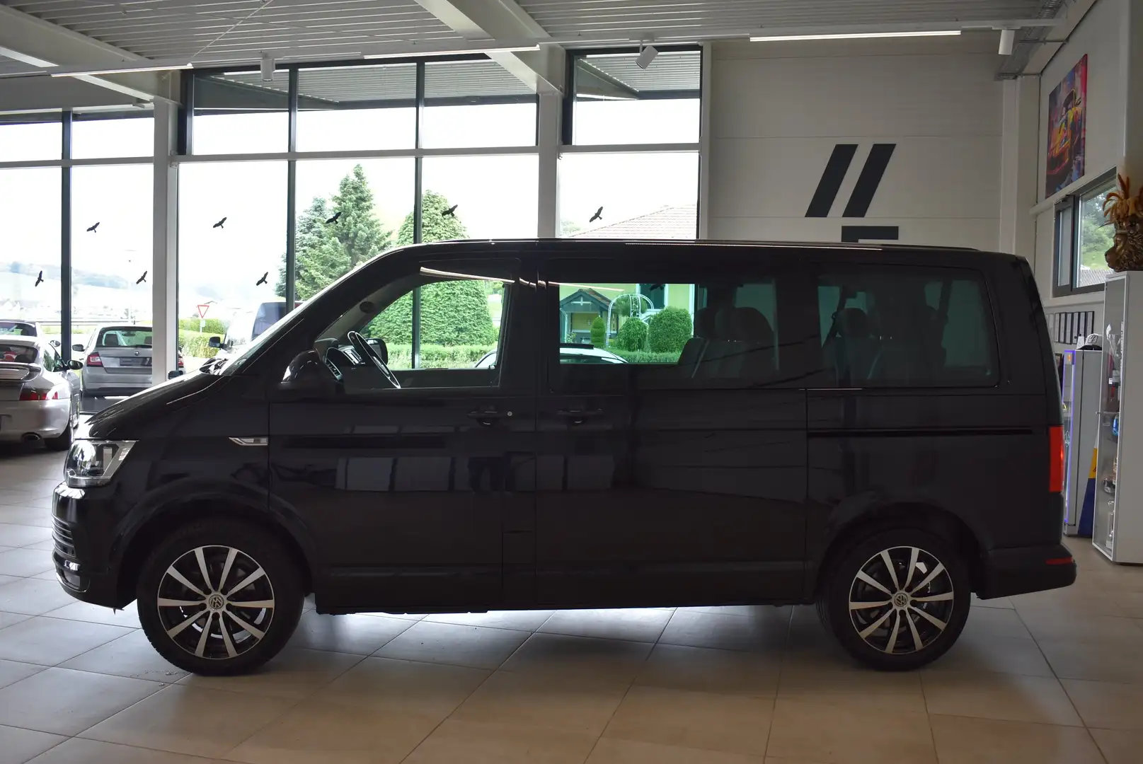 Vehicle image, number 5