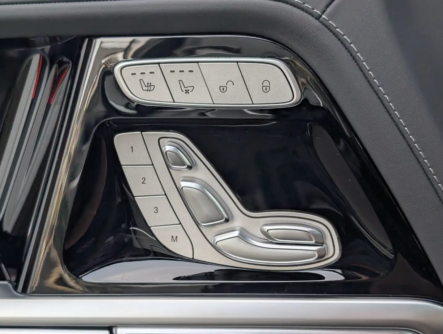 Vehicle image, number 24