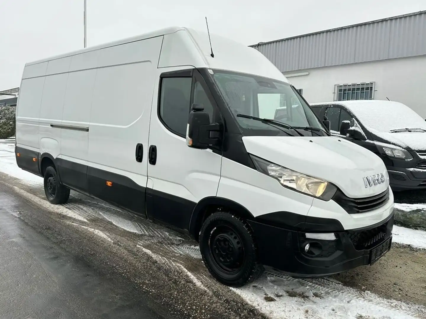 Vehicle image, number 3