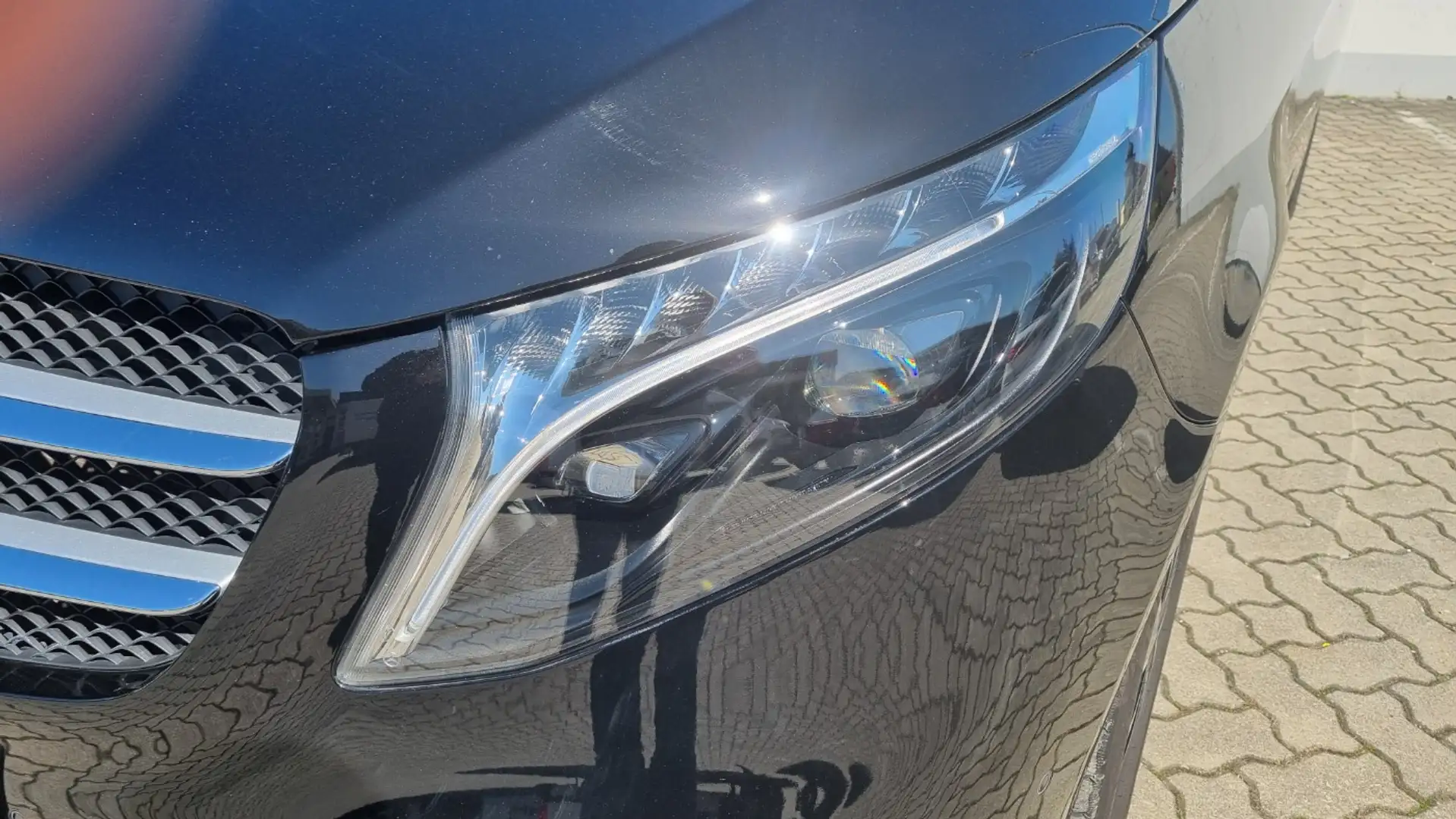 Vehicle image, number 3