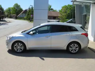 Vehicle image thumbnail, number 9