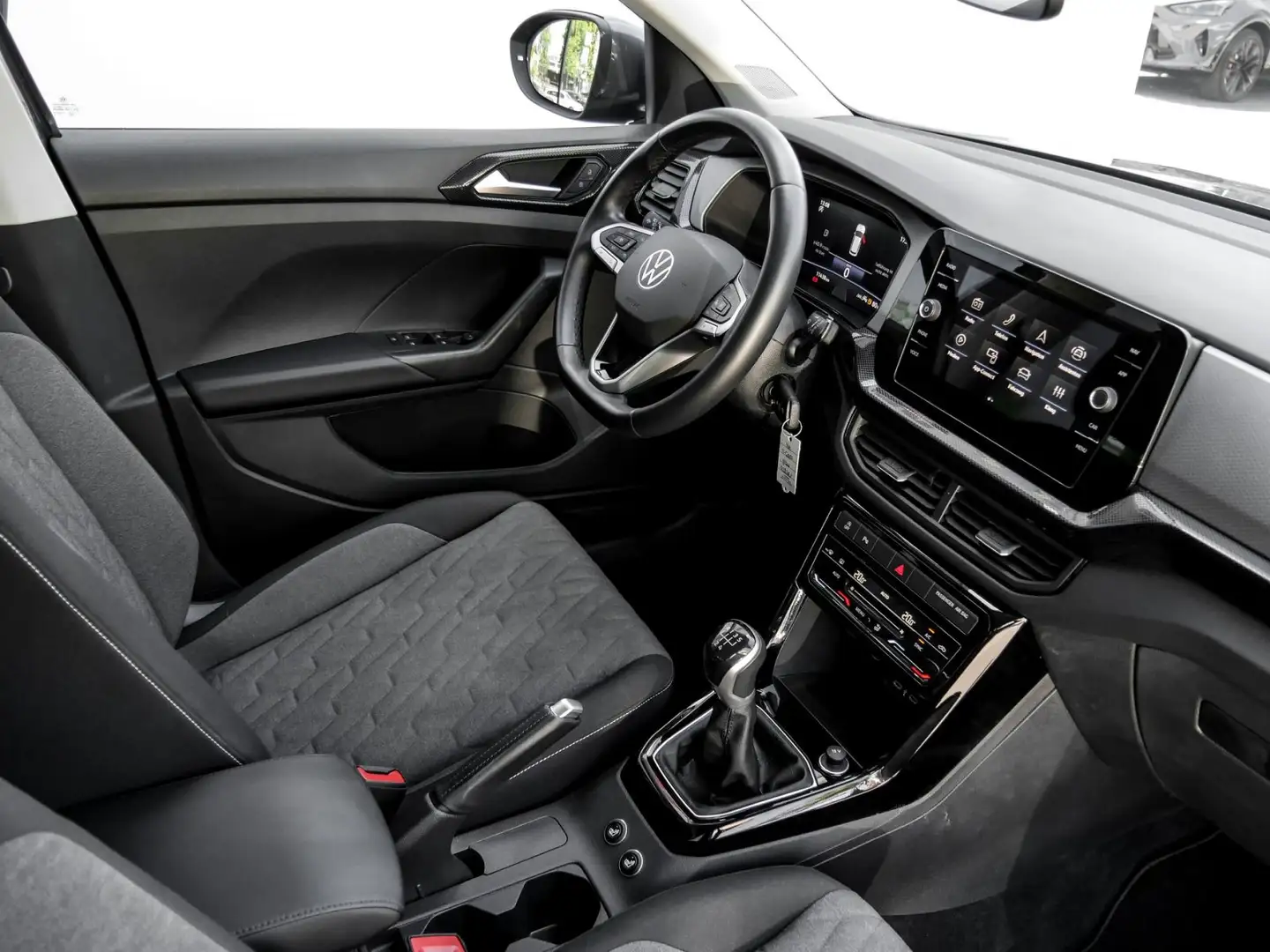 Vehicle image, number 3