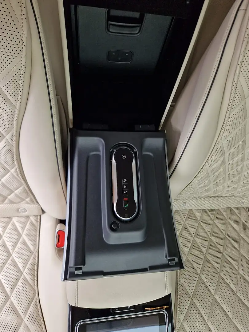 Vehicle image, number 14