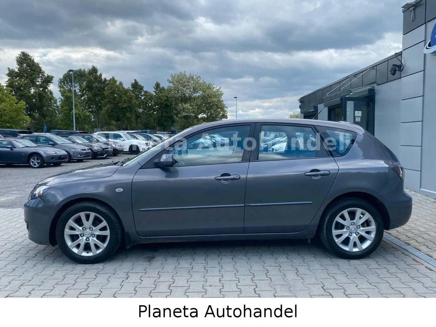 Vehicle image, number 8