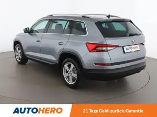 Vehicle image thumbnail, number 4