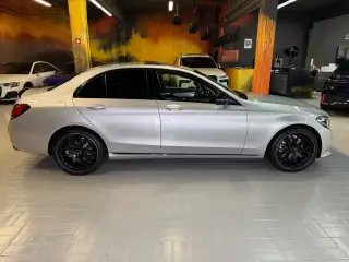 Vehicle image thumbnail, number 8