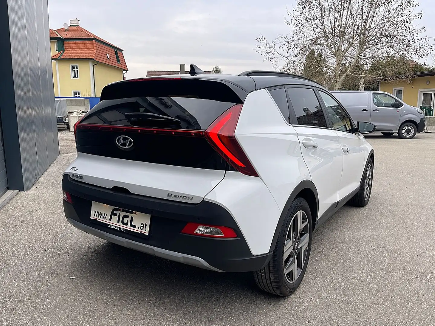 Vehicle image, number 2