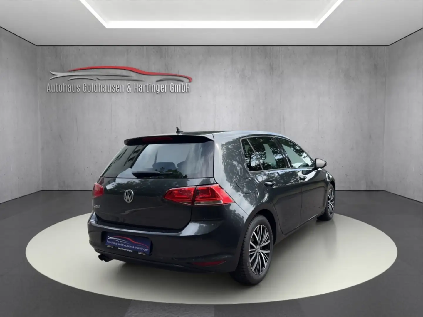 Vehicle image, number 6
