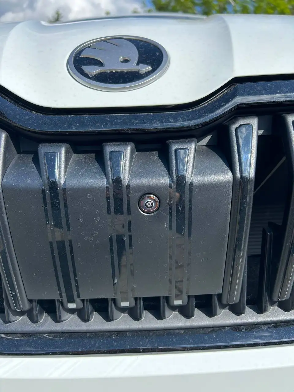 Vehicle image, number 14