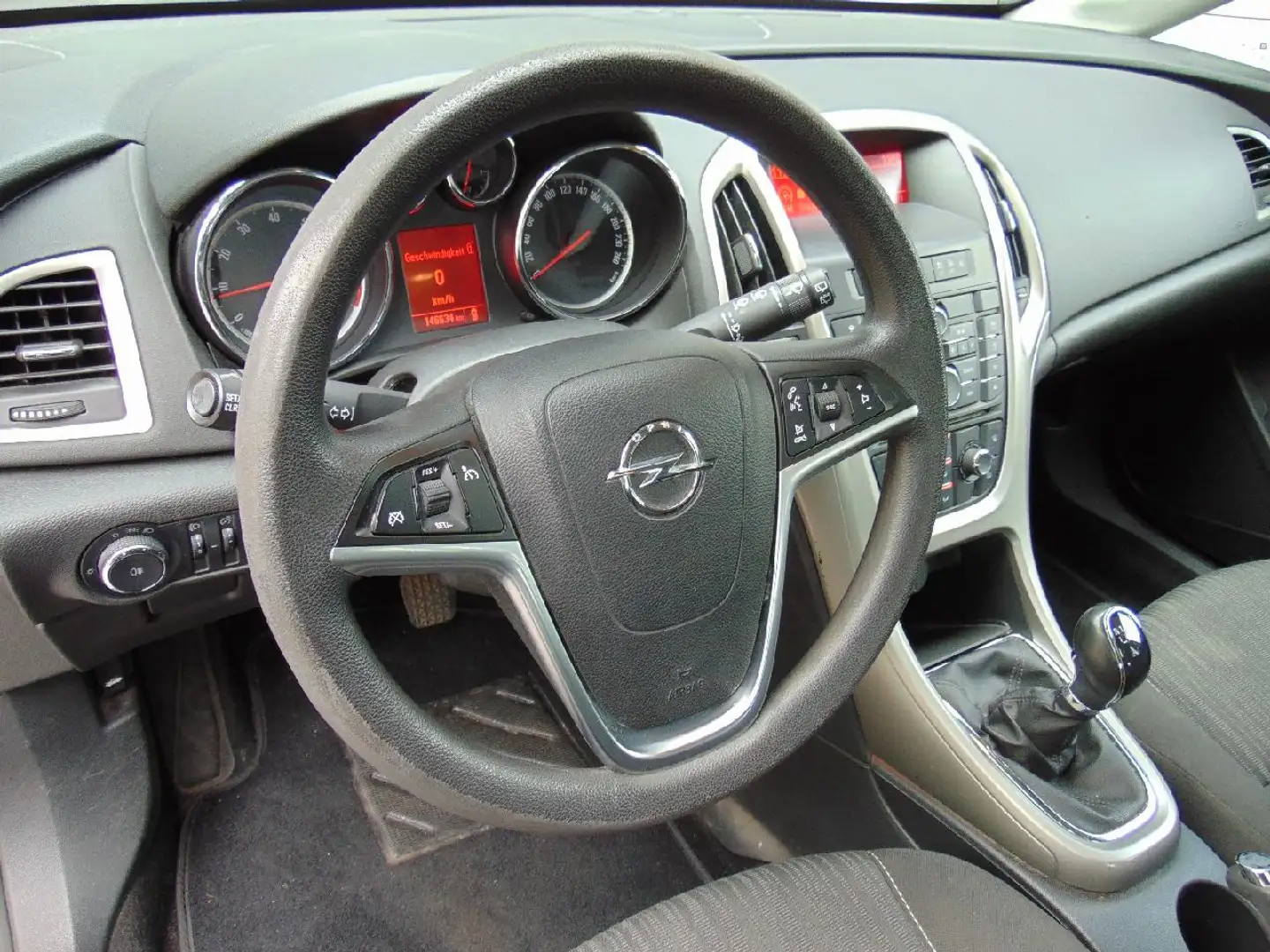 Vehicle image, number 5