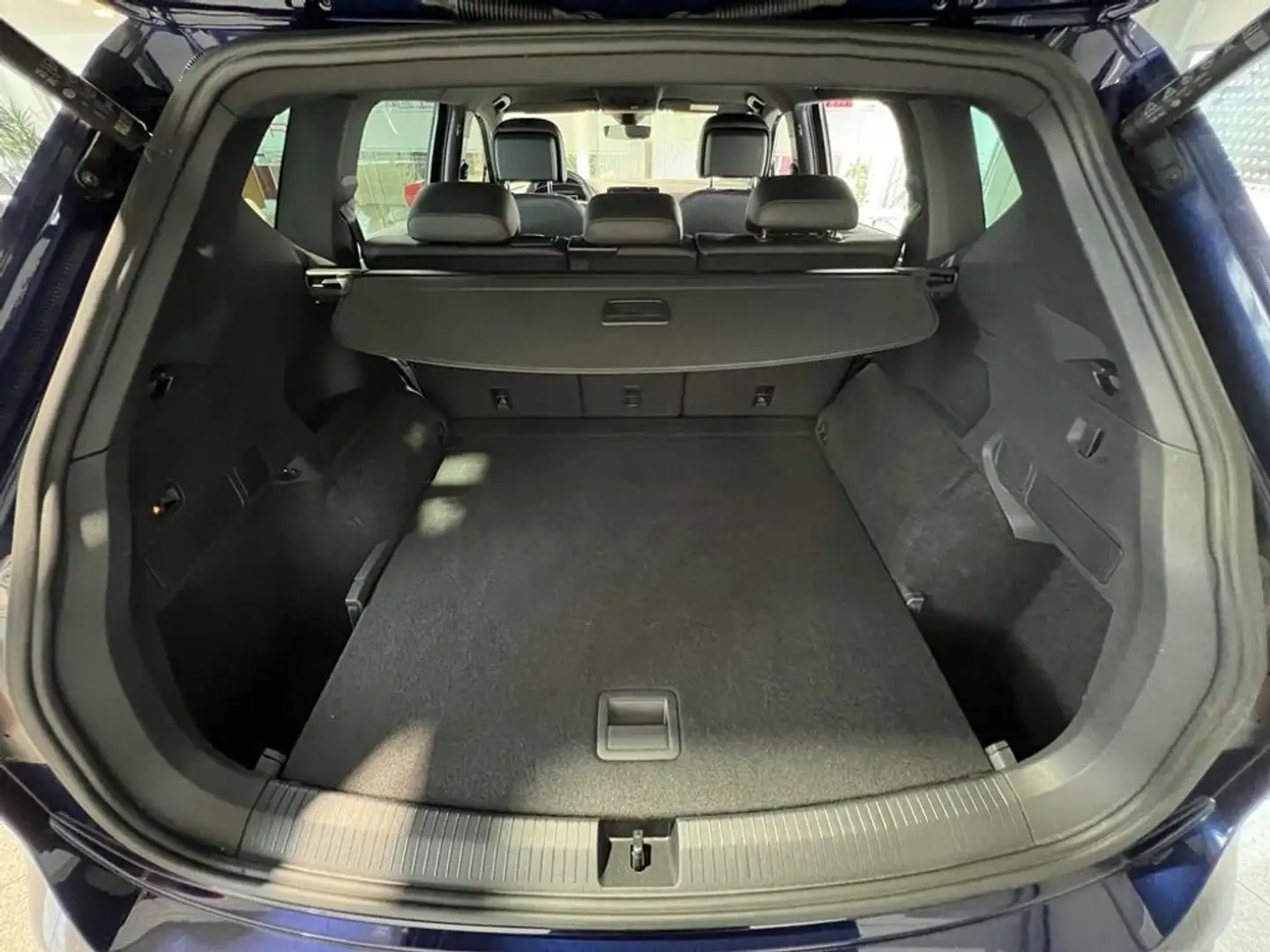 Vehicle image, number 7