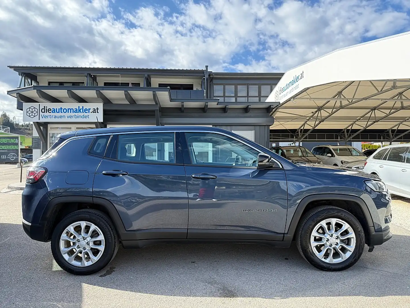Vehicle image, number 17