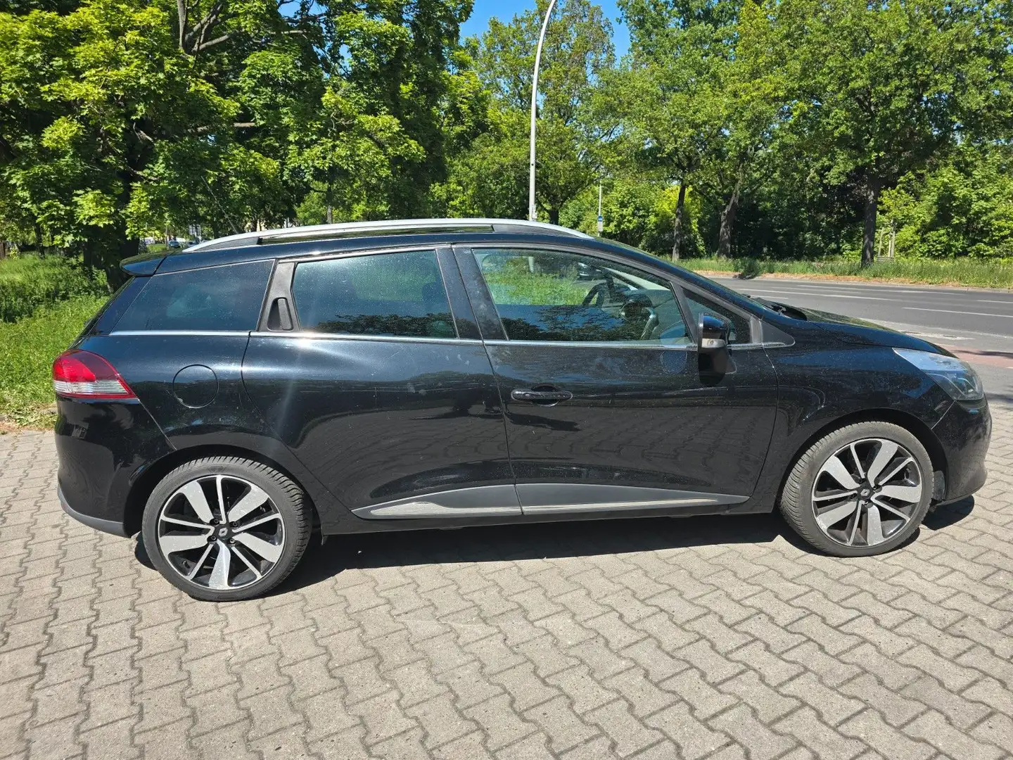 Vehicle image, number 5